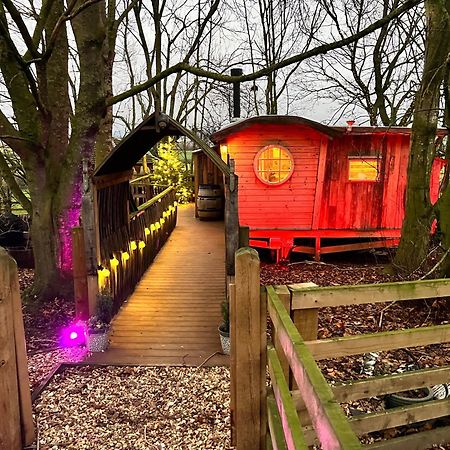 Burtree Country House, Tipi'S, Treehouse & Lodge & House Rooms With Hot Tubs In A Private Garden ثيرسك المظهر الخارجي الصورة
