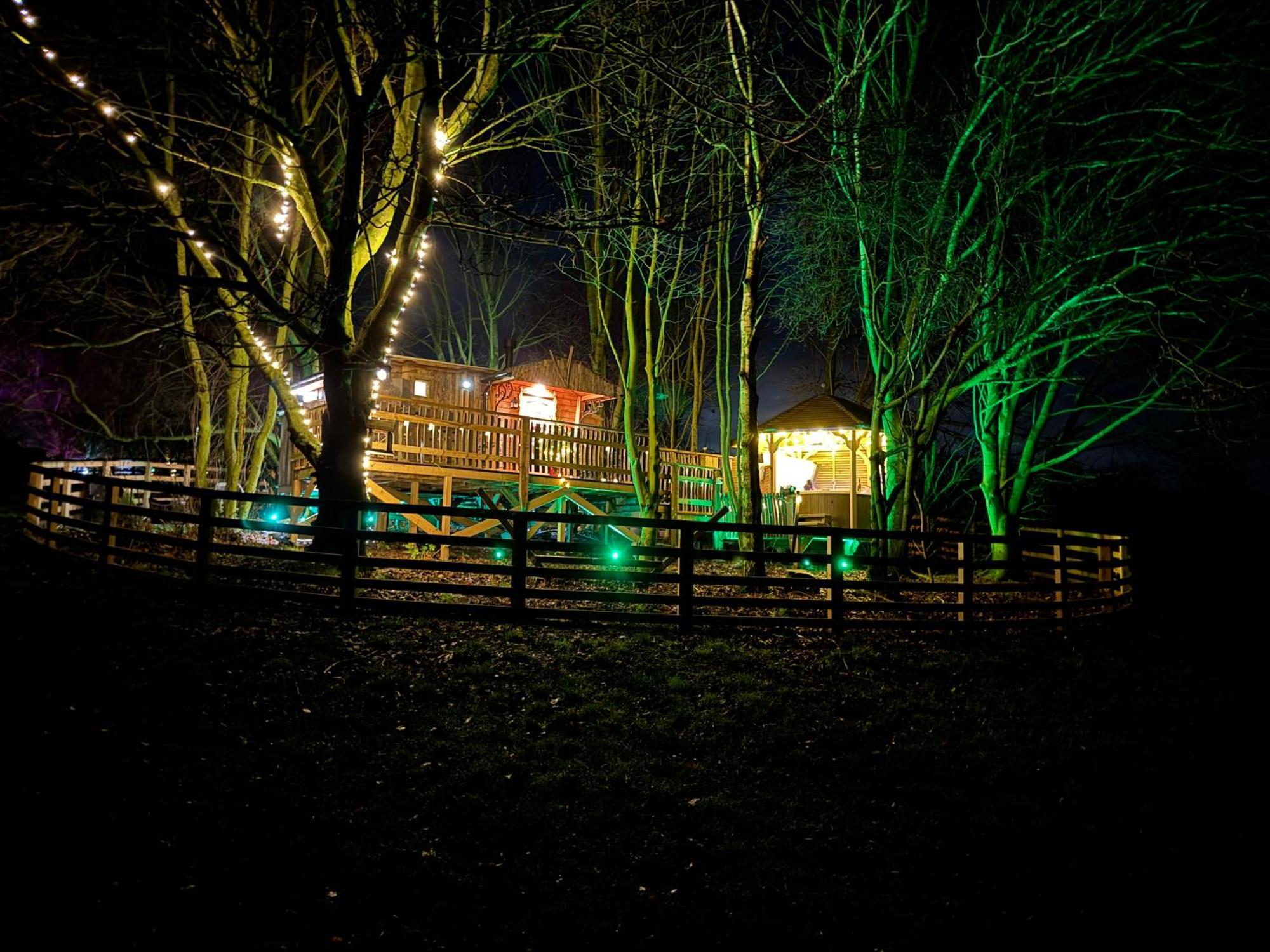 Burtree Country House, Tipi'S, Treehouse & Lodge & House Rooms With Hot Tubs In A Private Garden ثيرسك المظهر الخارجي الصورة