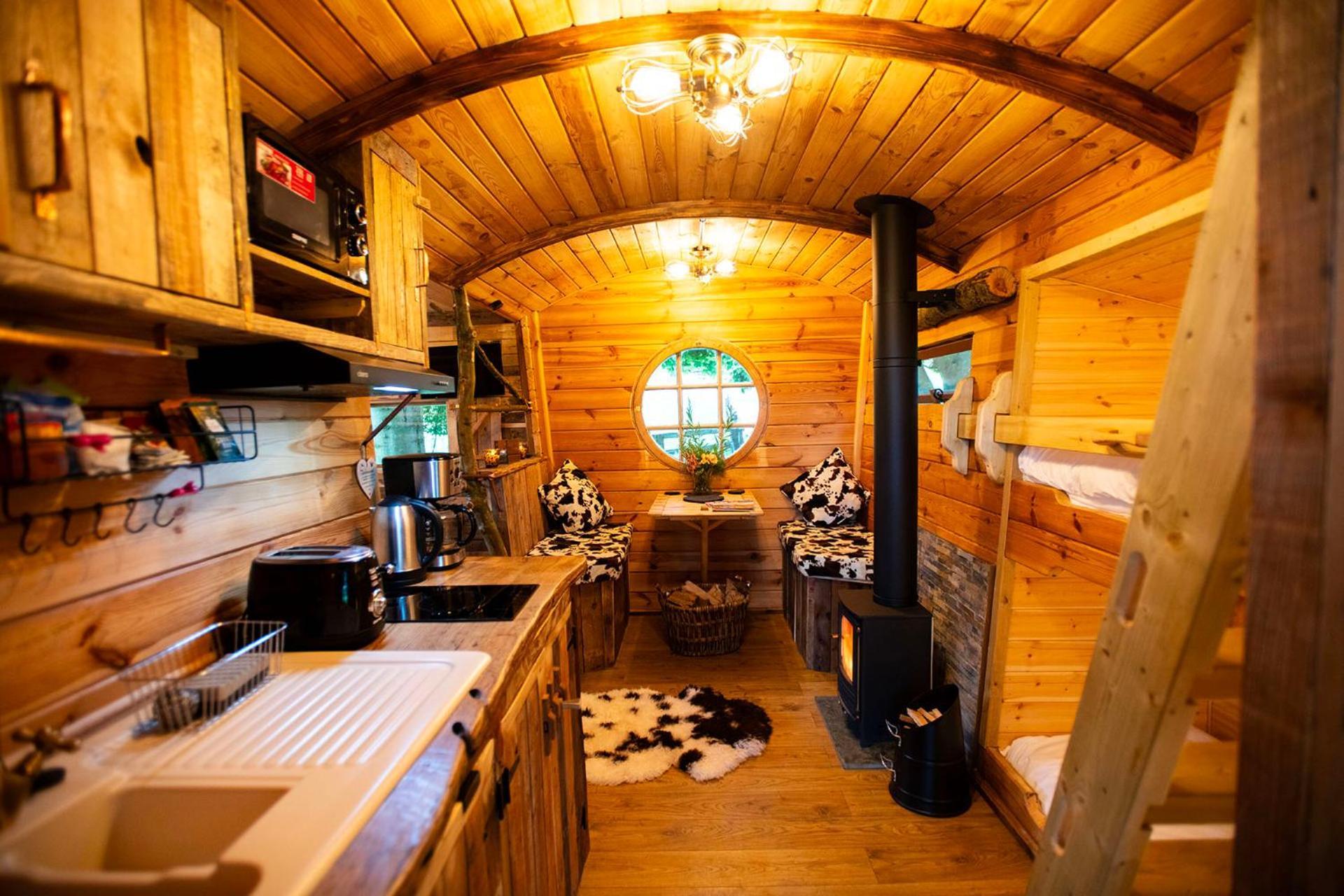 Burtree Country House, Tipi'S, Treehouse & Lodge & House Rooms With Hot Tubs In A Private Garden ثيرسك المظهر الخارجي الصورة
