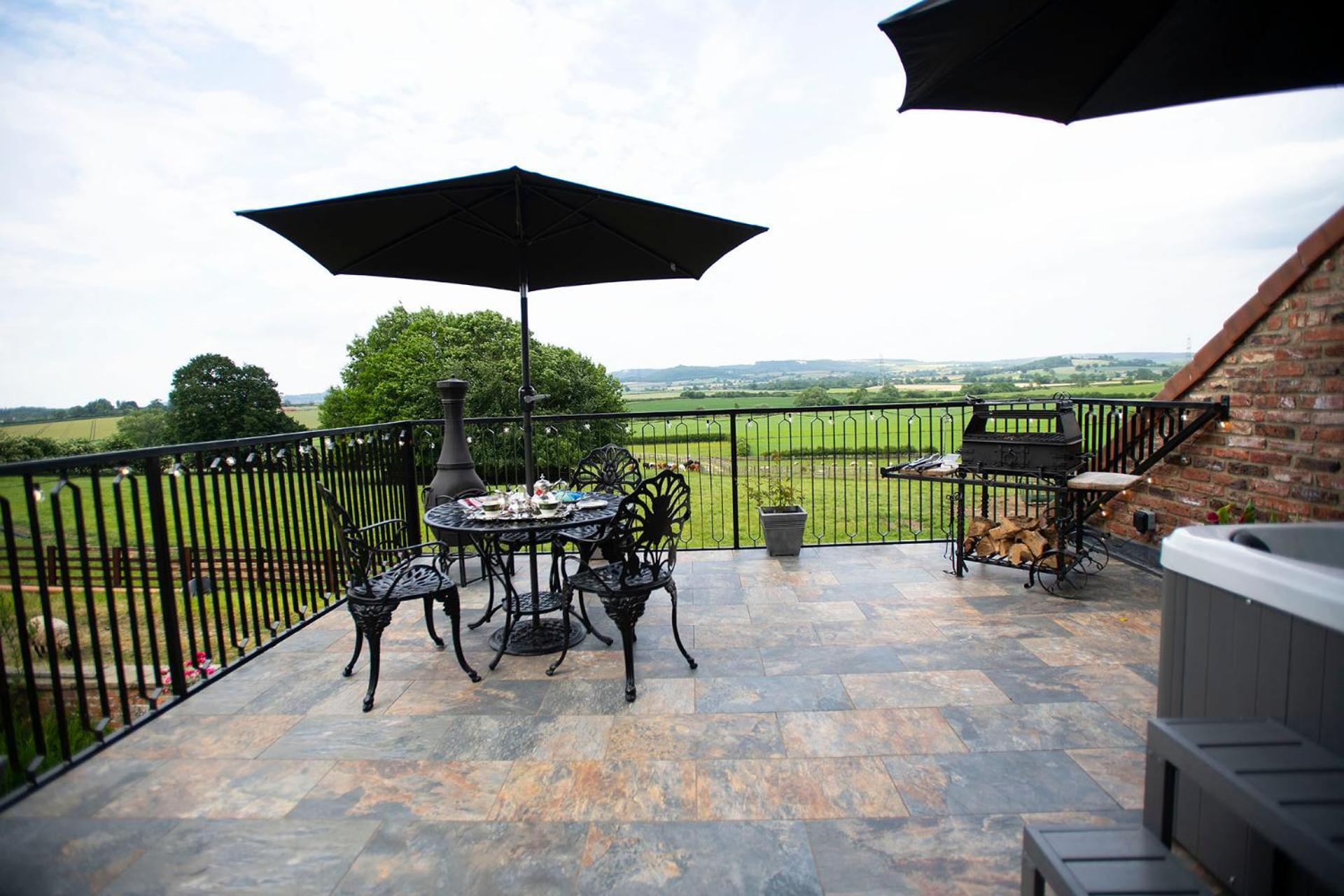 Burtree Country House, Tipi'S, Treehouse & Lodge & House Rooms With Hot Tubs In A Private Garden ثيرسك المظهر الخارجي الصورة