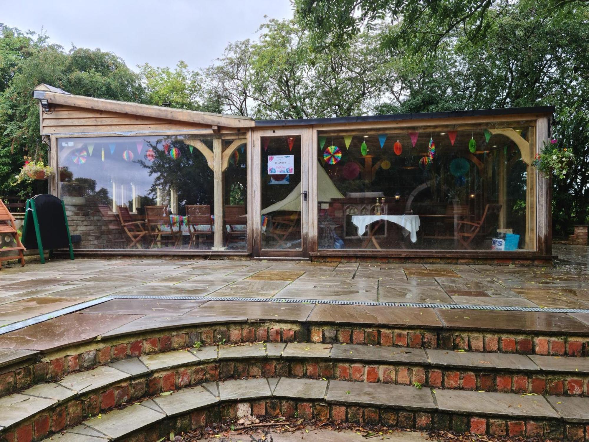 Burtree Country House, Tipi'S, Treehouse & Lodge & House Rooms With Hot Tubs In A Private Garden ثيرسك المظهر الخارجي الصورة