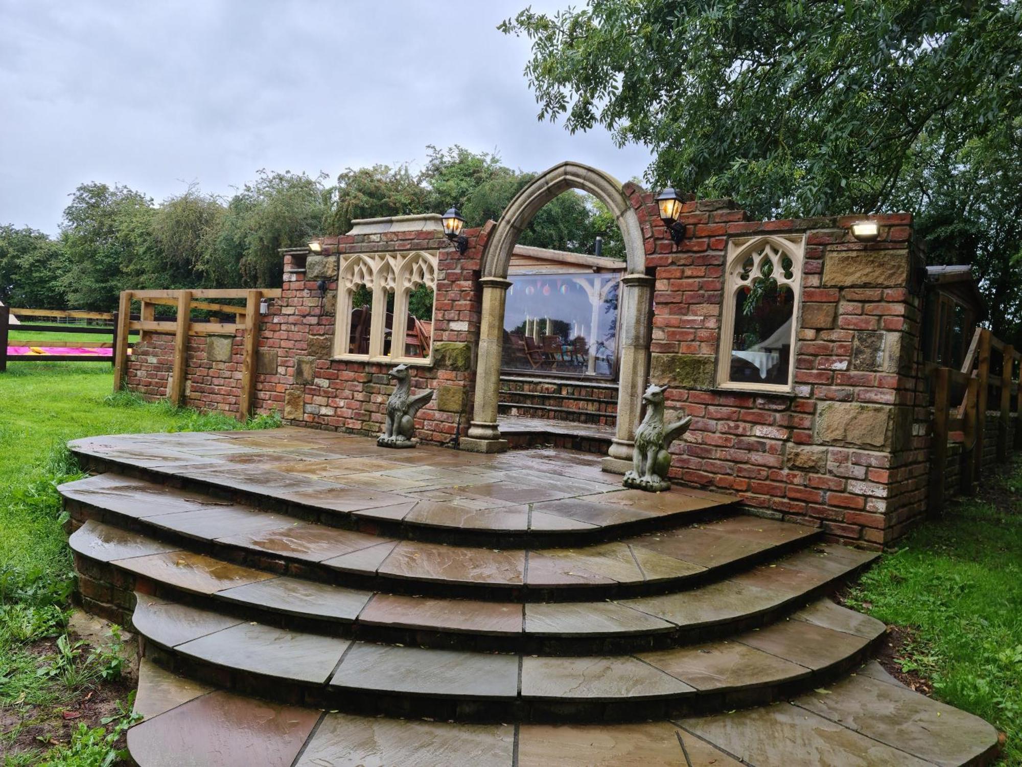 Burtree Country House, Tipi'S, Treehouse & Lodge & House Rooms With Hot Tubs In A Private Garden ثيرسك المظهر الخارجي الصورة